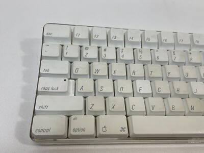 Apple Bluetooth Wireless Keyboard 1st Generation White A1016