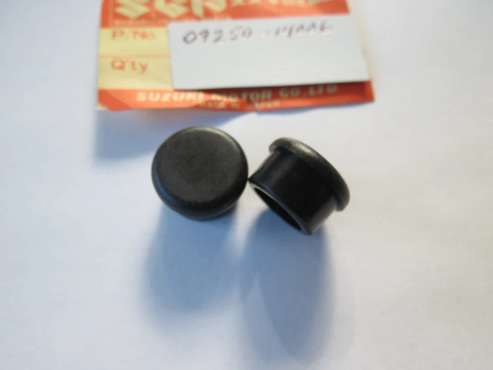 Plugues de quadro Suzuki fabricante de equipamento original (2) RM 85 125 250 465 500 RM85 RM125 RM250 RM465 RM500 - Imagem 4 de 4