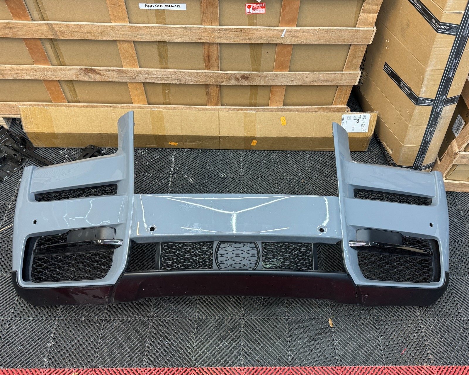 Rolls-Royce Cullinan front bumper