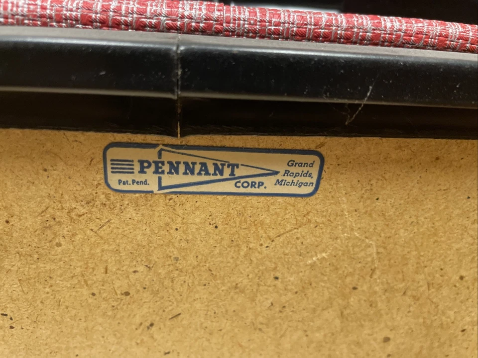 Vintage MCM Hassock Chest Footstool Ottoman Hamper Storage Red Silver Crosshatch - Image 3 of 4