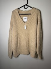 BNWT Aerie oversized Teddy Boucle V-Neck sweater in tan/camel color size medium