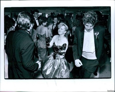 1989 Jamie Parsons Dances With Todd Sutton Jefferson Hi Prom Dancers Photo 8x10