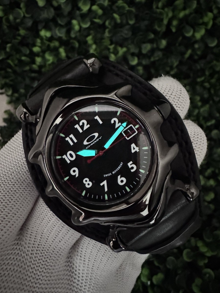 レア OAKLEY 腕時計 SADDLEBACK STEALTH BLACK 🇨🇦 Oakley Saddleback Stealth Black 10-174 collectible watch | eBay