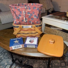 Longaberger 2002 Bee Basket W/ USA Flag Liner 2 Tie Ons Proudly Longaberger Lid