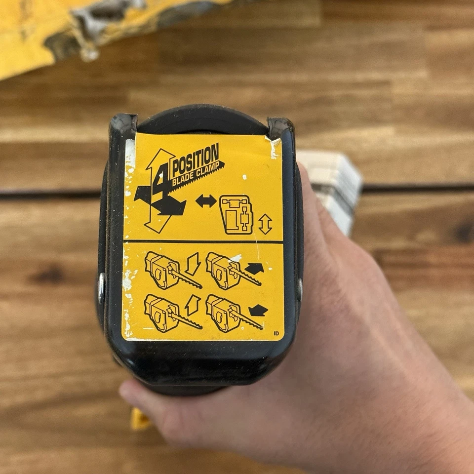 New DeWALT DCS380 20V Reciprocating Saw Bare Tool Only READ* - Image 3 of 4