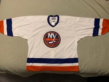 NY ISLANDERS NHL Authentic CCM JERSEY Size 52