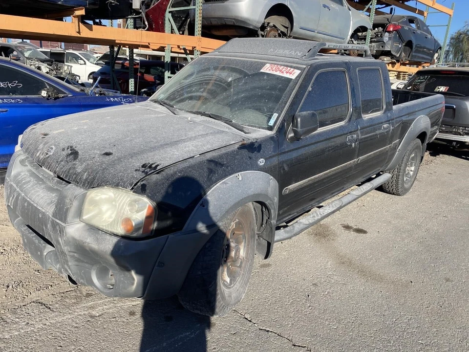 Used Front Right Door Assembly Front fits: 2002 Nissan Frontier electric R. w/o - Image 3 of 4