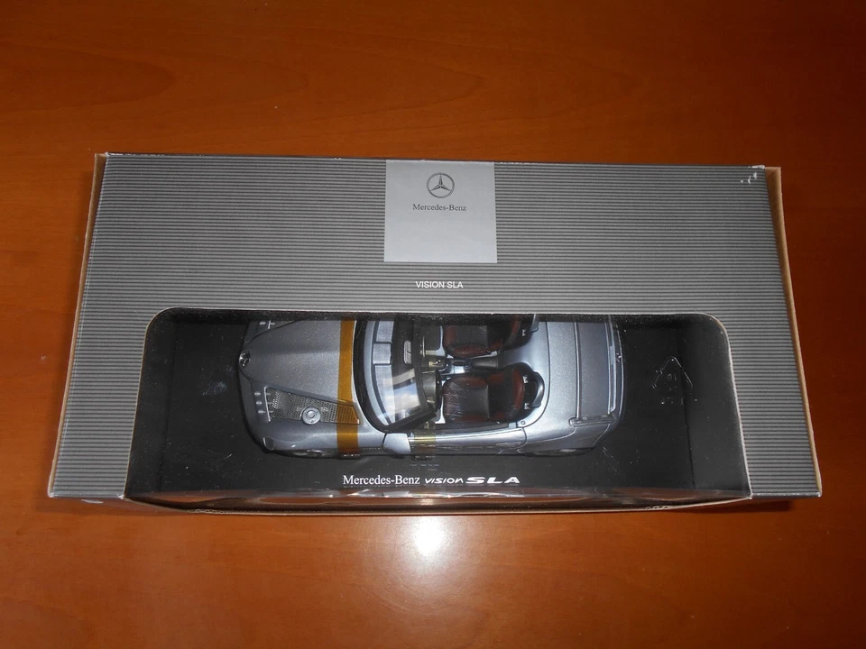 MERCEDES-BENZ VISION SLA MODELLAUTO 1:18 GATE ARGENTO - Immagine 2 di 4