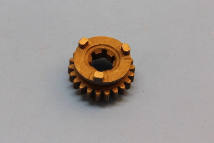 NOS YAMAHA AT1 CT1 HT1 QUINTA RUEDA ENGRANAJE 22 DIENTES PIEZA # 265-17251-00-00 Foto 2 de 4