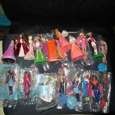 Barbie 1999 McDonalds 4.5" Collectible Doll & Base Figurine Secret message Bead