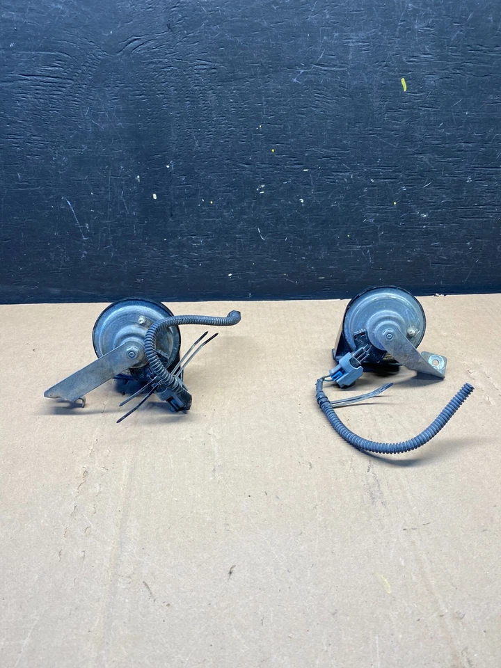 Fiamm E30055306 Señal de bocina de nota de tono bajo y alto OEM para muchos modelos M1458 Foto 3 de 4