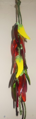 chillis in glass to hang in kitchen etc. 24 chillis beautiful gift keyrings too. - Picture 2 of 26