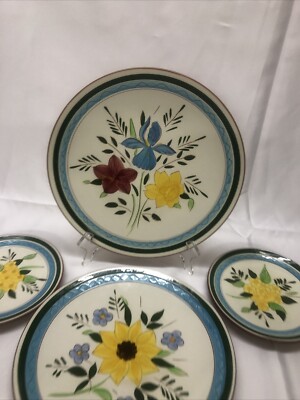 VTG Stangl Pottery Country Garden Two 10'' Dinner Plates And 2 Bread/Butter Plate