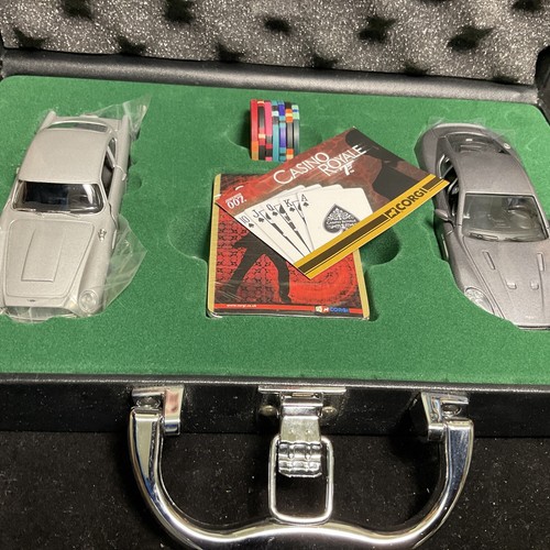 Corgi 007 Casino Royale CC99194 Limited Edition Aston Martin DB5 & DBS #932/5000 - Picture 6 of 9