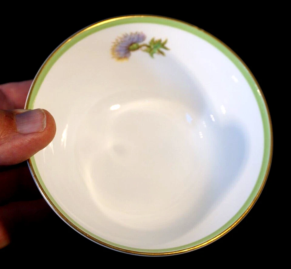 Hermoso cuenco de arándano de cardo Royal Doulton Glamis Foto 2 de 3