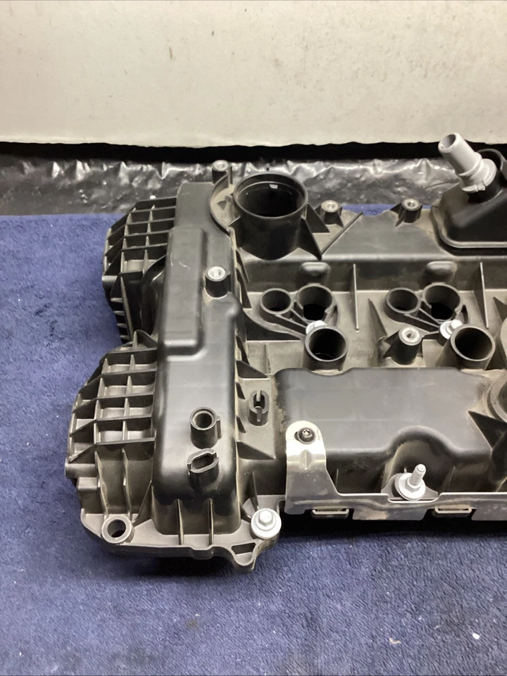 Оригинальная крышка головки блока цилиндров 2025 RAM 1500 (3,0 л i6) Mopar 68359155AH от оригинального производителя - Изображение 2 из 4