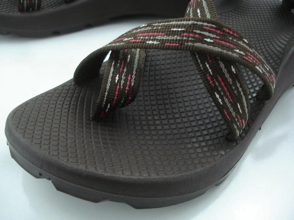 Sandálias femininas 10 M Chaco Z/2 Z2 Classic Vibram Unaweep Slingback ponto marrom - Imagem 3 de 4