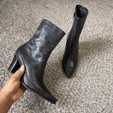 VTG Diba Boots Black Leather Heel Ankle Size 9.5 M Pointed Toe Zip Classic