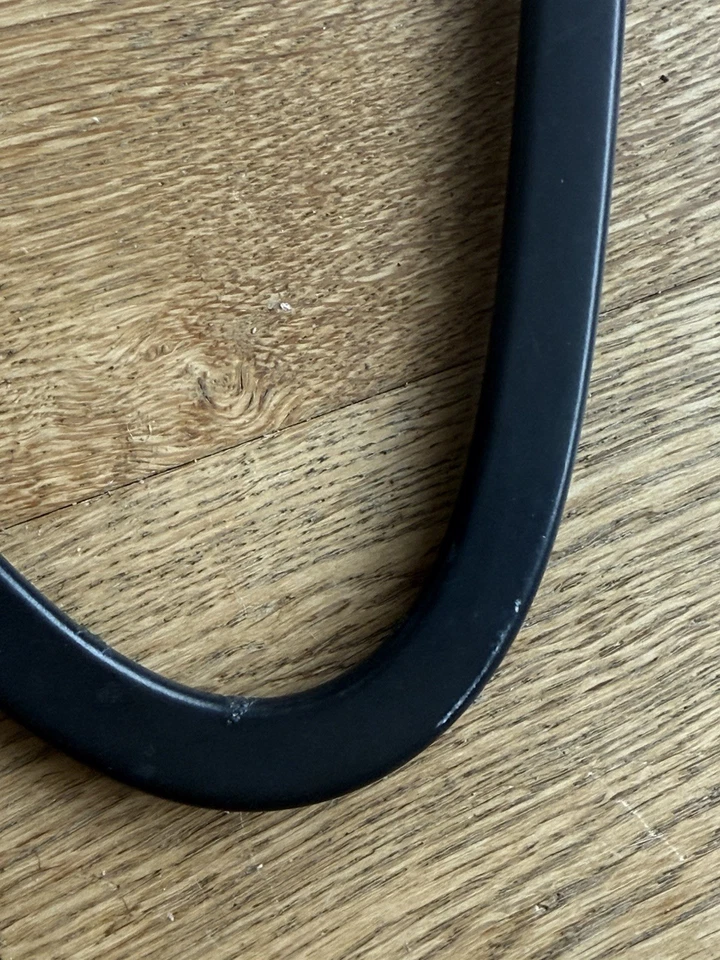 Cuadro ventana trasera derecha Porsche 930 Turbo 1984 usado negro original Foto 2 de 4