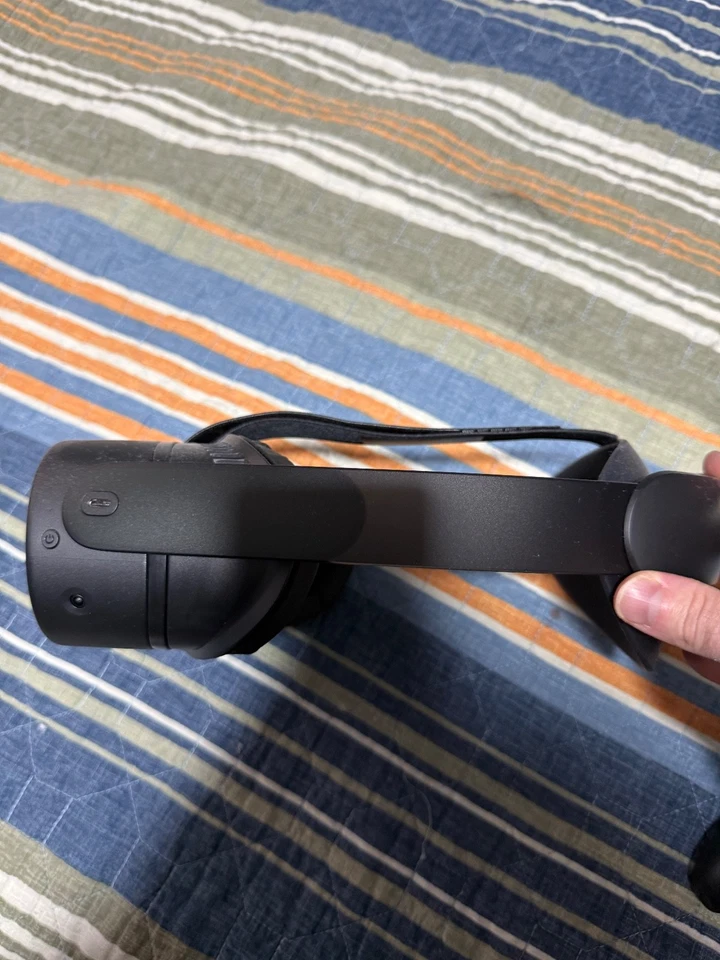 Meta Quest 3S Xbox Edition - Image 2 of 4