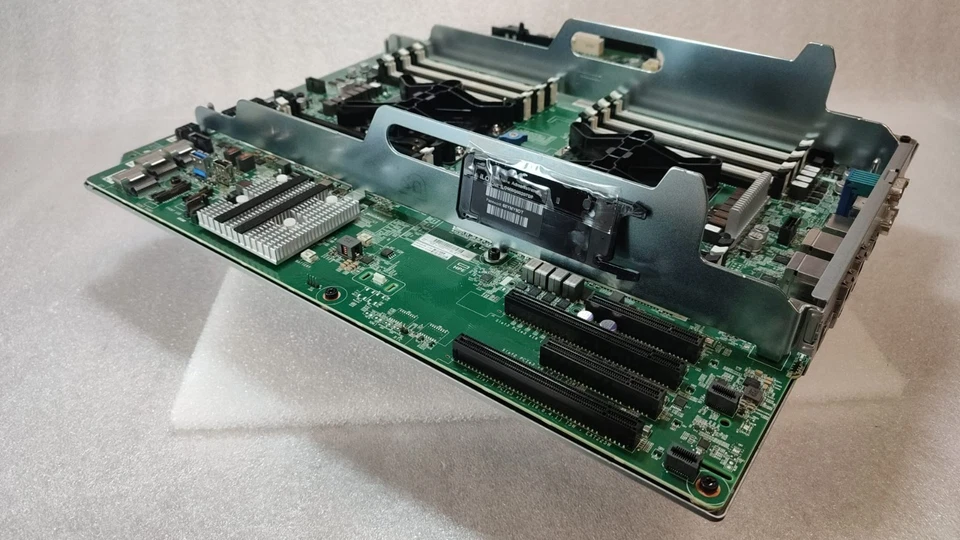 P11390-001 874585-002 HP ProLiant ML350 G10 LGA 3647 DDR4 Mainboard und Tray - Bild 3 von 4