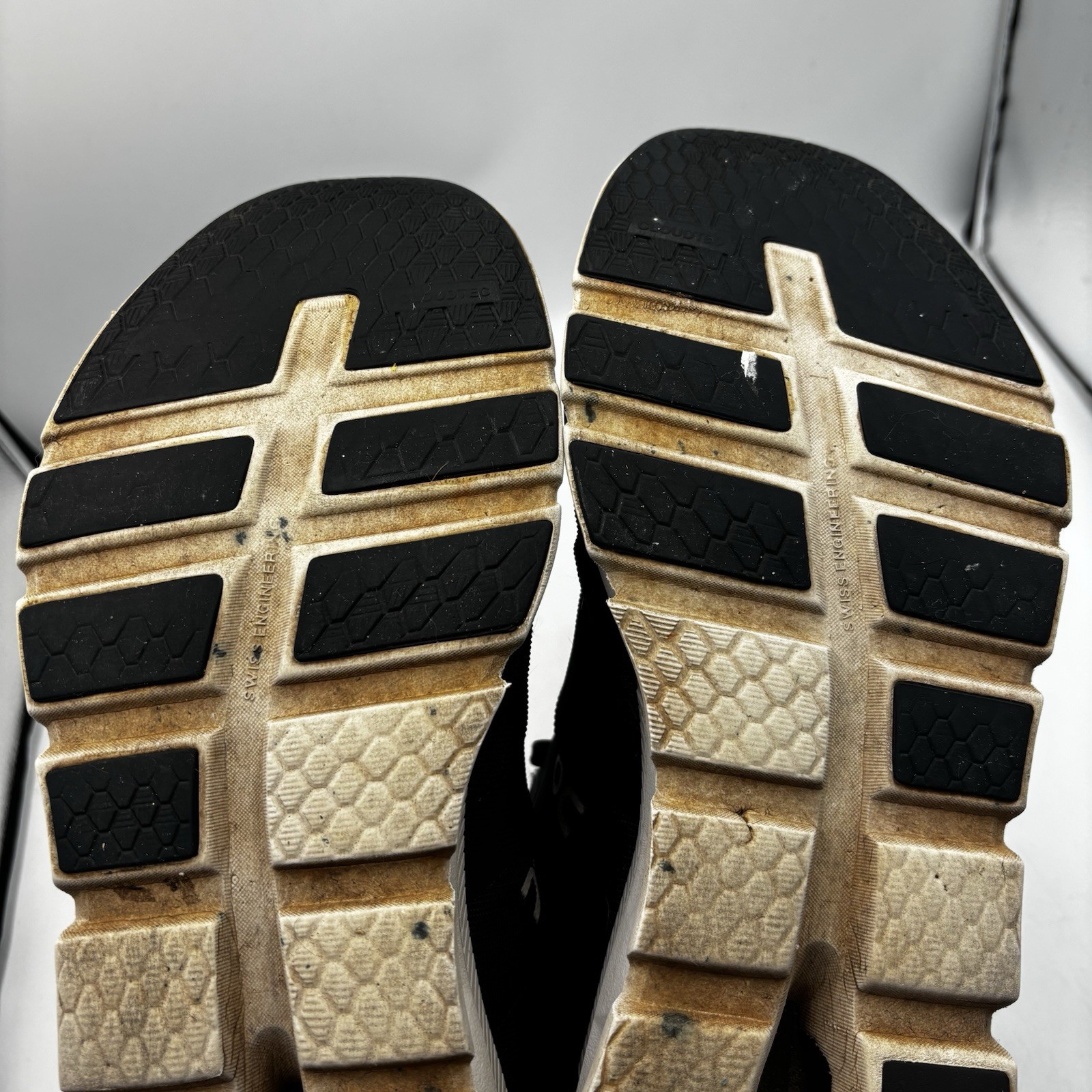 On Cloud Cloudrunner Mens Size 13 Eclipse Gray/Fr… - image 11