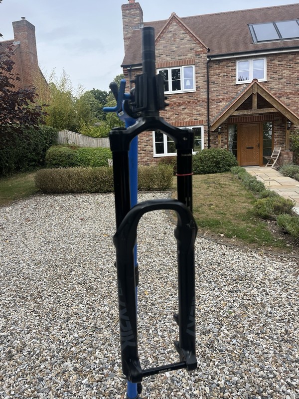 RockShox Lyrik Select Charger RC Crown Adjust 27.5" Suspension Forks. 