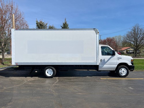 2017 Ford E-Series Van 16ft Box Truck