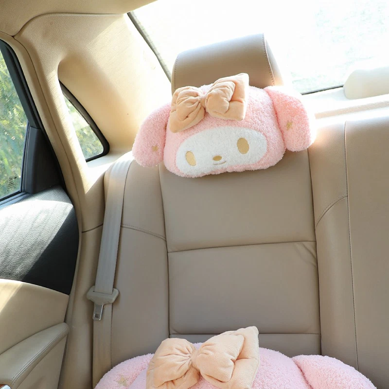 Lindo reposacabezas de coche de felpa rosa - suave y cómodo para la decoración del coche Foto 2 de 4