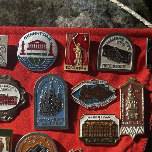 Large Vintage Lot Of USSR Russia Pins On Skiing Olympic Flag - Picture 4 of 13