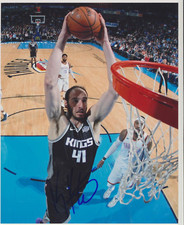 Kosta Koufos Autographed 8x10 Sacramento Kings D930