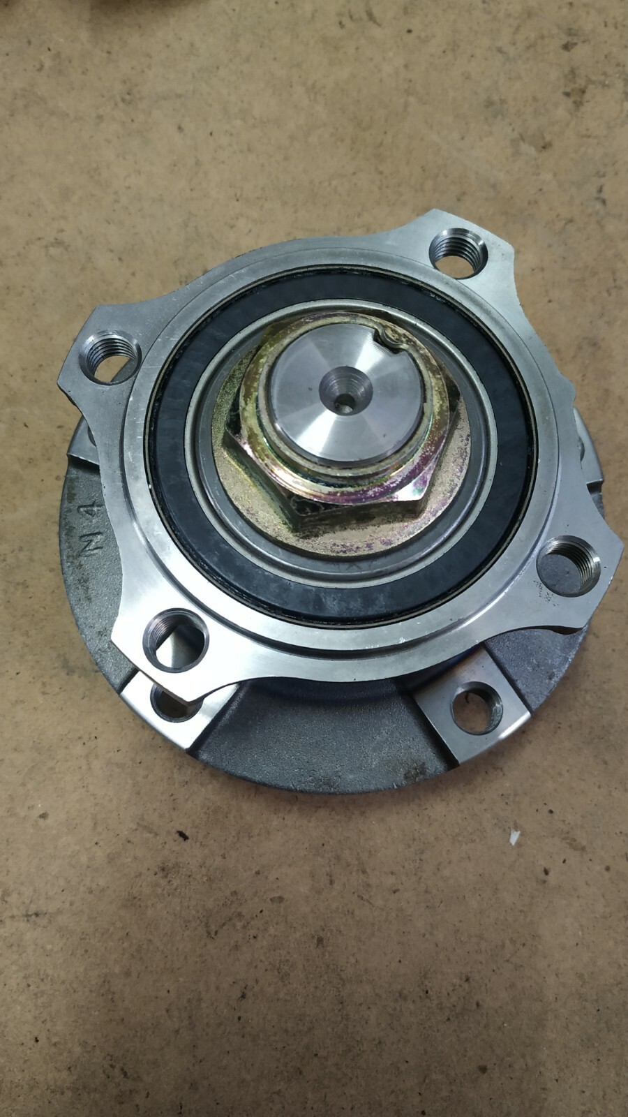 BMW E39 wheel hub with bearing front genuine 31221093427 NEW KOYO