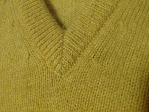 vintage PRINGLE 100% soft cashmere sweater vest MADE IN SCOTLAND mens 44 large - Picture 10 of 10