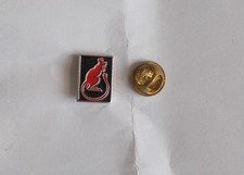 Desert Rat  Lapel Pin Badge - 7th Armoured Div or Brigade or 7th Light Mech Bde