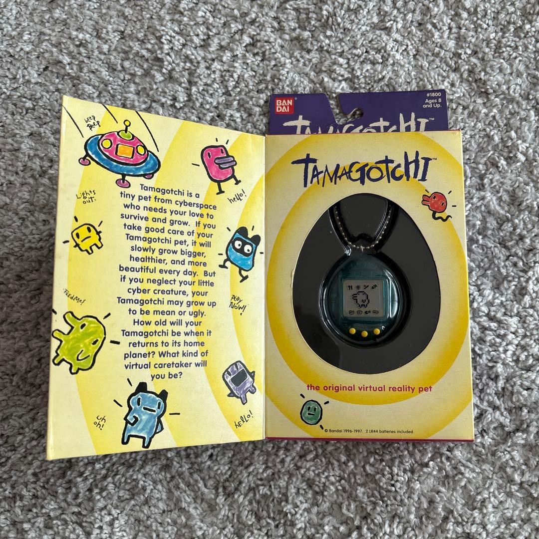 【新品未使用】BANDAI TAMAGOTCHI デジタルペット 1997年製 BANDAI Original 1997 Tamagotchi Virtual Pet, In OG Box English