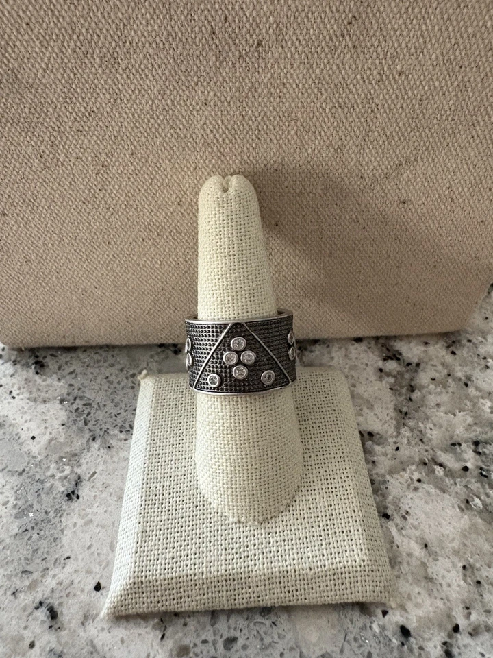 Anillo banda cigarro Freida Rothman negro rofio y plata y piedras circonitas talla 9 $117 Foto 4 de 4
