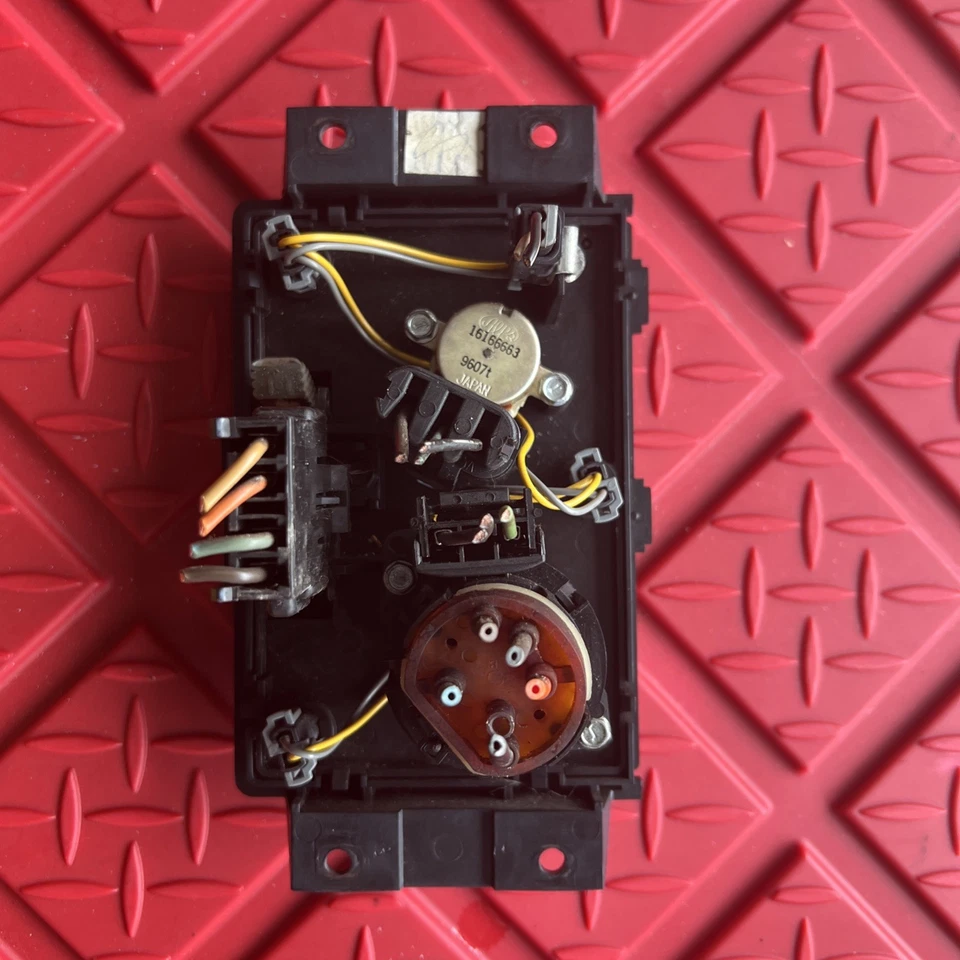 1994-1997 Chevy S10 Blazer GMC Sonoma Jimmy Climate Control Heater OEM - Image 2 of 2