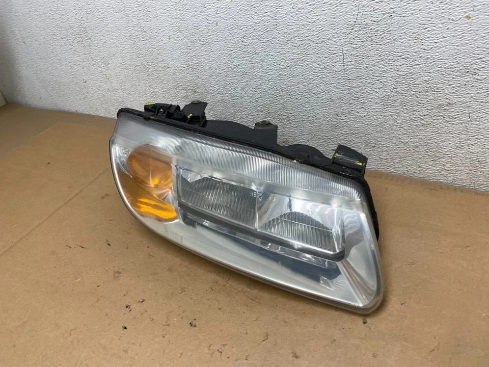 Faro derecho del pasajero Saturn serie L 2000 a 2002 lado derecho H3185 DG1 Foto 2 de 4