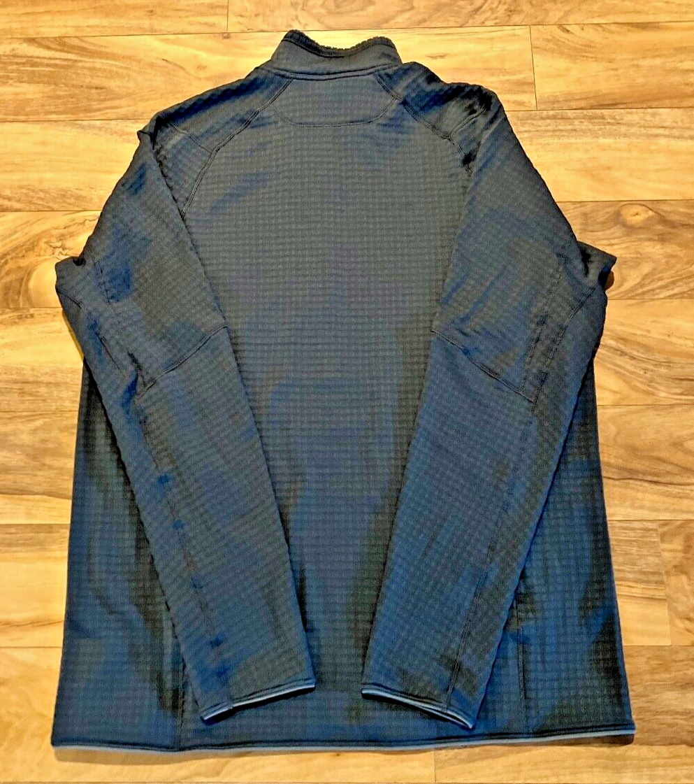 Patagonia Men's R1 Pullover - Medium - Forge Grey - New with Patagonia Men's R1 Pullover - Medium - Forge Grey - New with