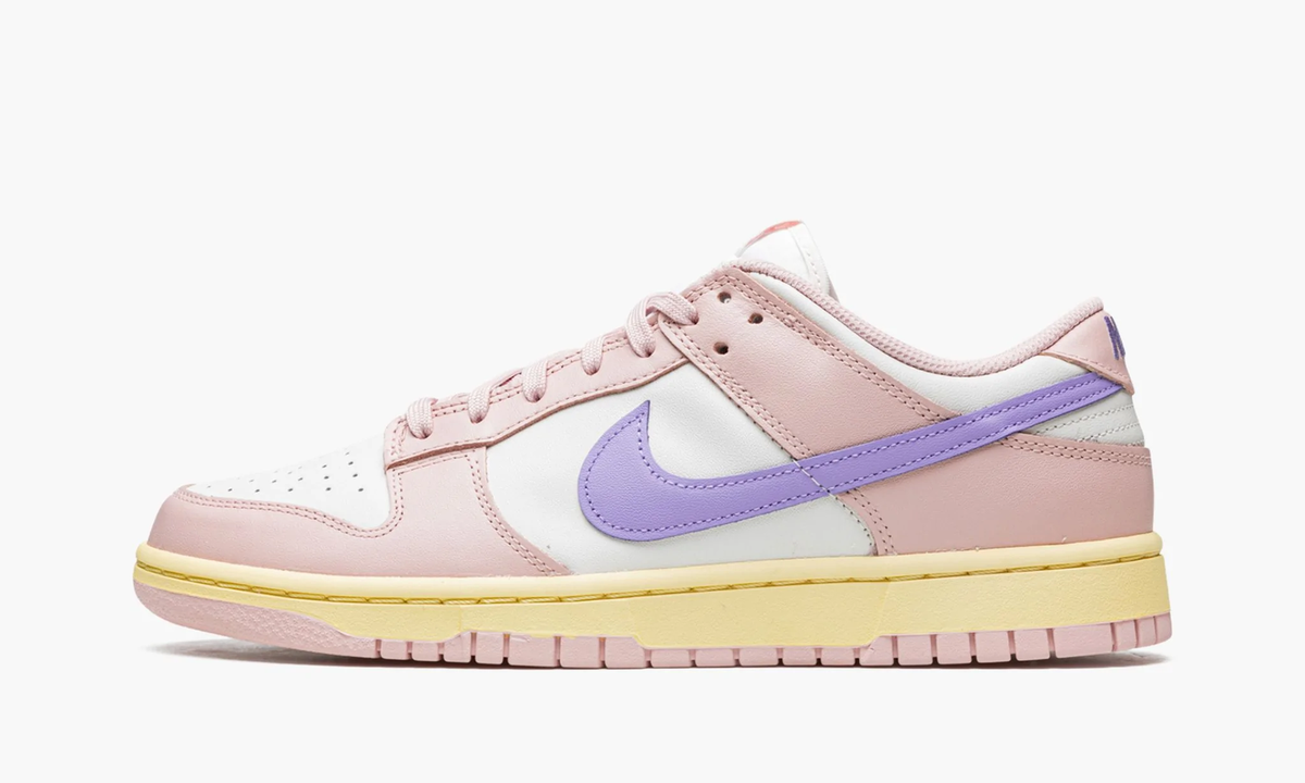 dunk low pink oxford