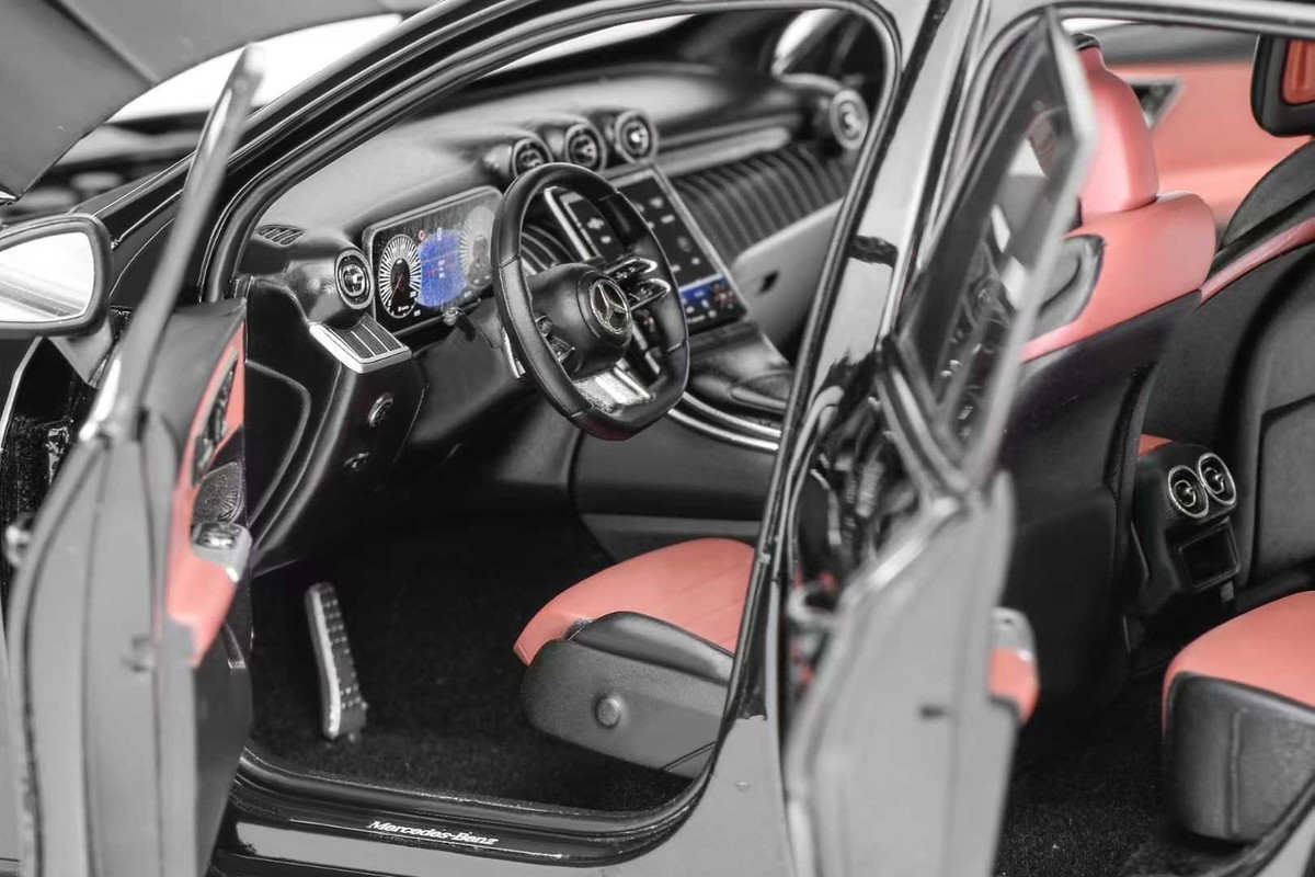 302-014 iScale 1/18 メルセデスベンツ GLC ブラック Iscale 1:18 Mercedes Benz GLC C254 X254 2024 Diecast Model