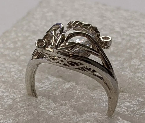 Vintage ring sterling silver 925 Size 8 Weight 4.51 g. Ukrainian jewelry.