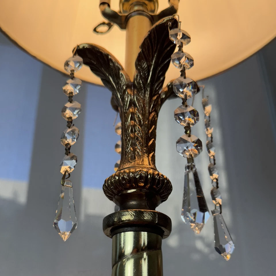 Vintage hollywood regency brass floor lamp with glass table 52" 3 way switch - Image 4 of 4