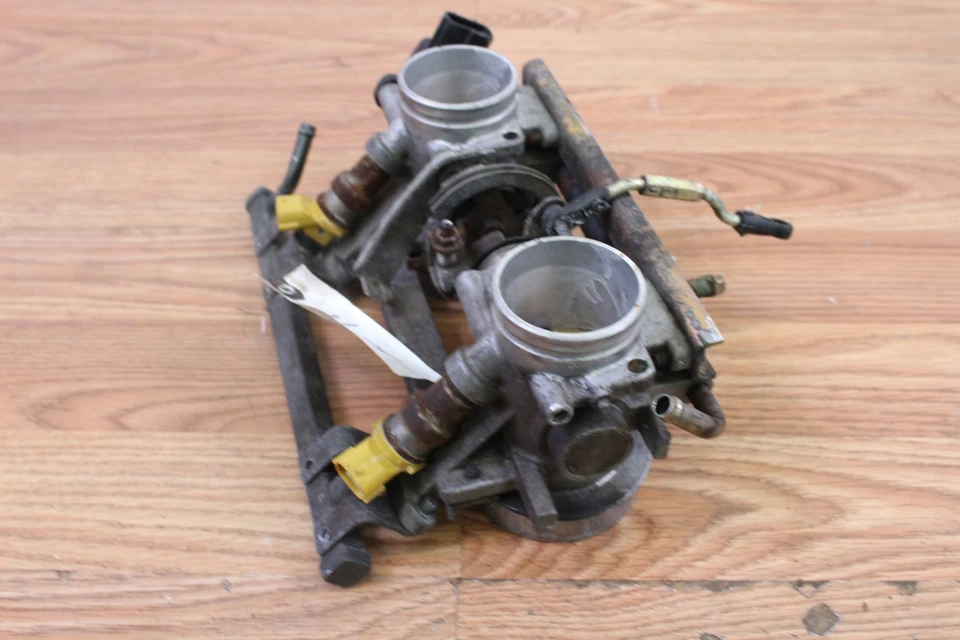 2003 ARCTIC CAT F7 FIRECAT 700 Throttle Bodies / Body SQUARE Injectors TPS - Image 3 of 4