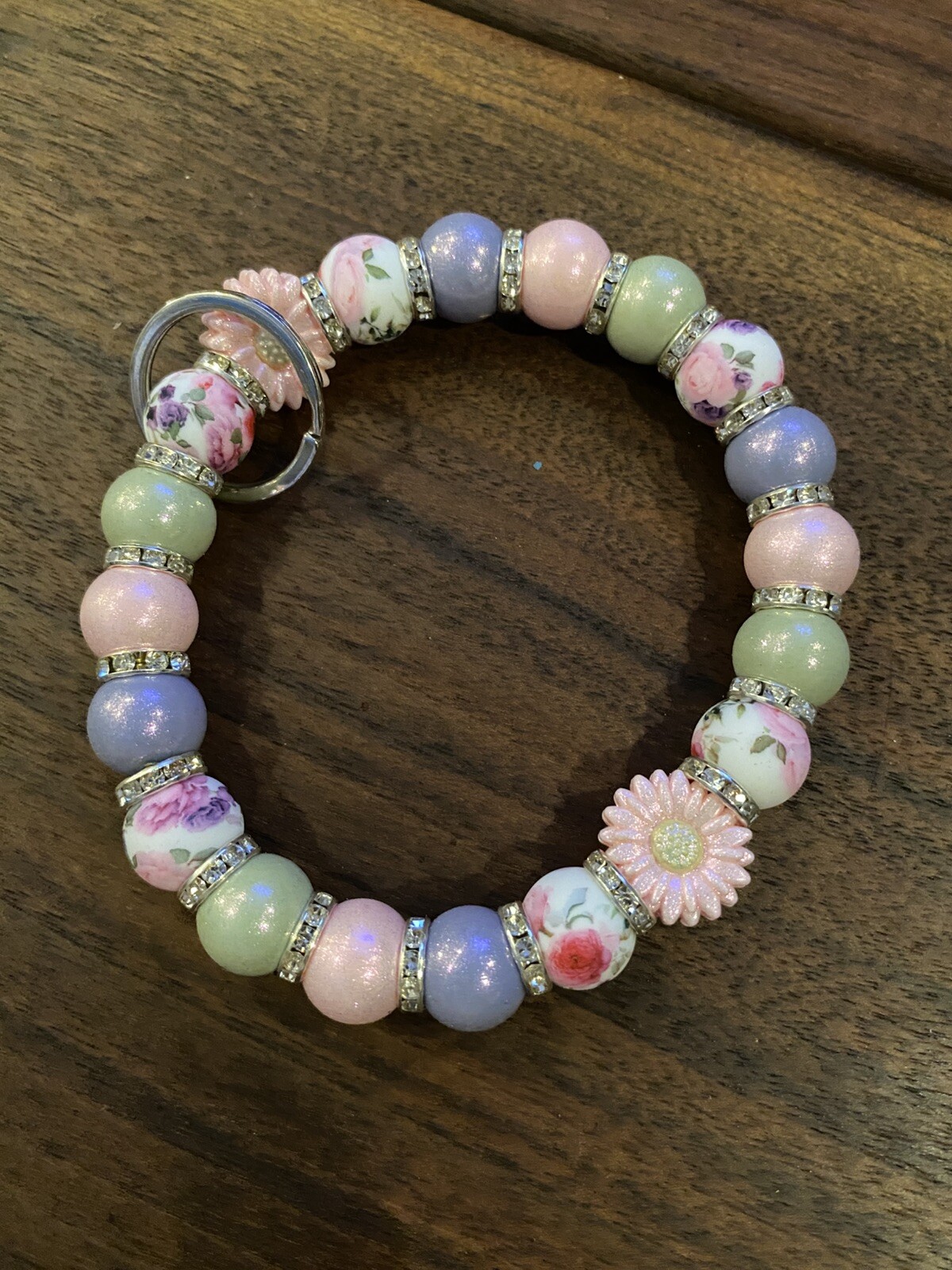 Silicone Bead Keychain Bracelet for Women - Stylish Wristlet Gift-image