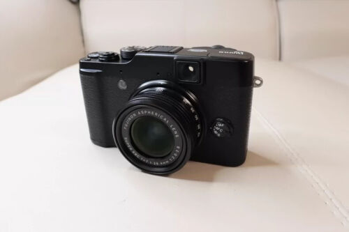 FUJIFILM X10 12MP Digital Camera with 12 Megapixel Optical Zoom Black 95%New - Picture 5 of 10
