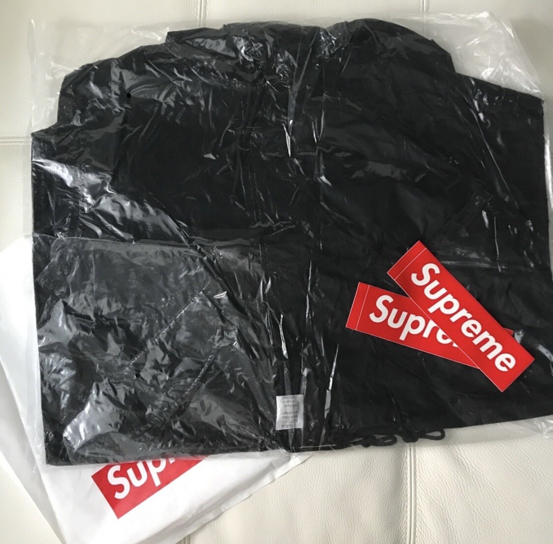 comme des garcons x Supreme Fishtail Parka Black Size Medium comme des garcons x Supreme Fishtail Parka Black Size Medium