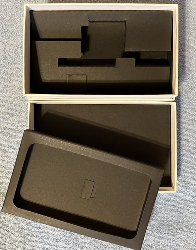 Samsung Galaxy S3 III Empty Box, Slip Cover & books Only!! NO PHONE!! - Picture 5 of 6