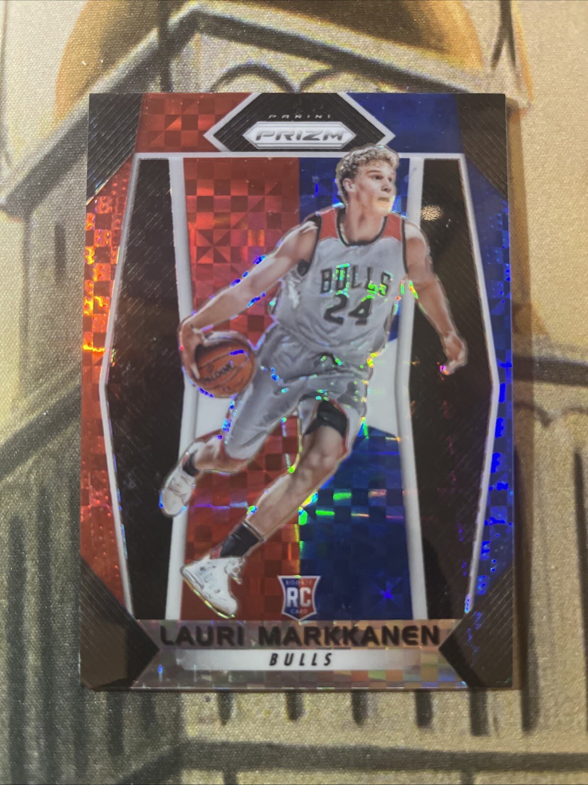 2017 Prizm - Red White Blue - Lauri Markkanen Rookie - Nm