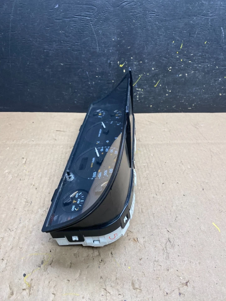 Jeep Grand Cherokee 2002 a 2004 velocímetro calibre grupo OEM T4823 DG Foto 3 de 4